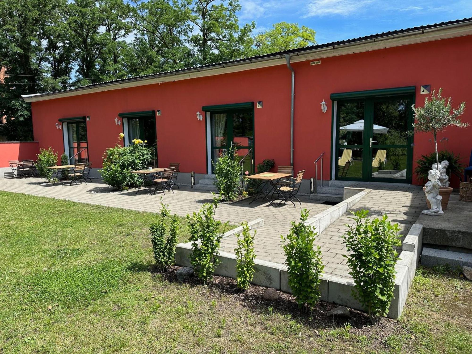Bed & Breakfast Am Waldguertel Forst  Exterior foto